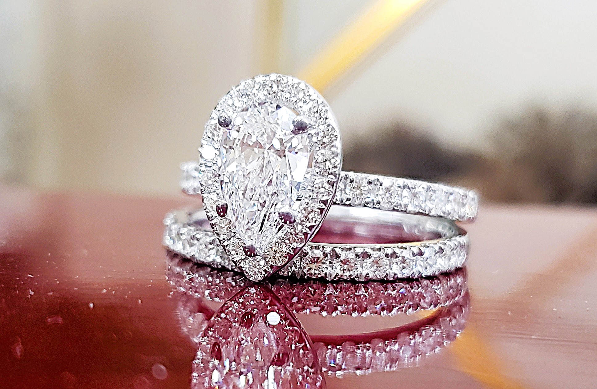 Pear Shape Bridal Set with Halo